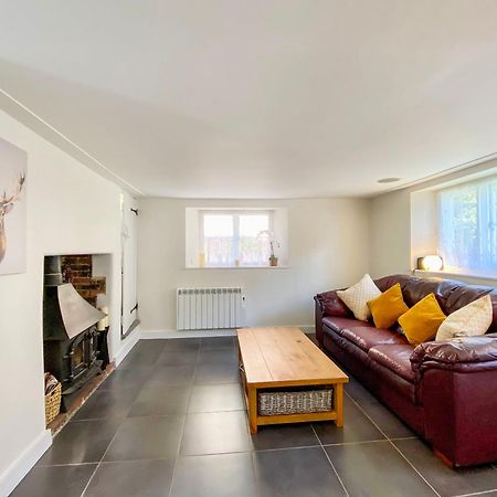 Mortimer Cottage Wootton Rivers 外观 照片